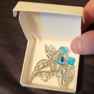 2 Pretty Pin Brooches